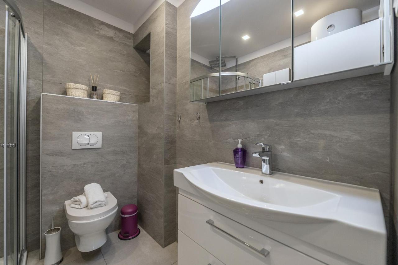 Luxury Apartment Purple Summer Sea View Makarska Eksteriør bilde
